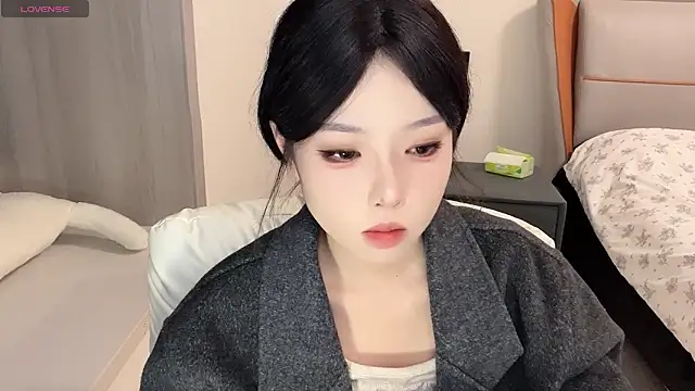 Snapshot of Q-ing chatting on December 27, 7:14 pm Q-ing online show from December 27, 7:14 pm