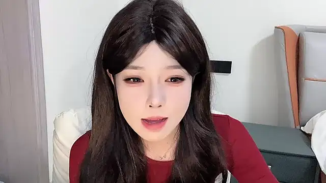 Snapshot of Q-ing chatting on February 13, 4:39 pm Q-ing online show from February 13, 4:39 pm