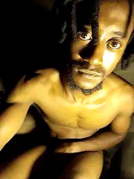 Snapshot of Hentaii001 chatting on December 28, 12:57 am Hentaii001 online show from December 28, 12:57 am