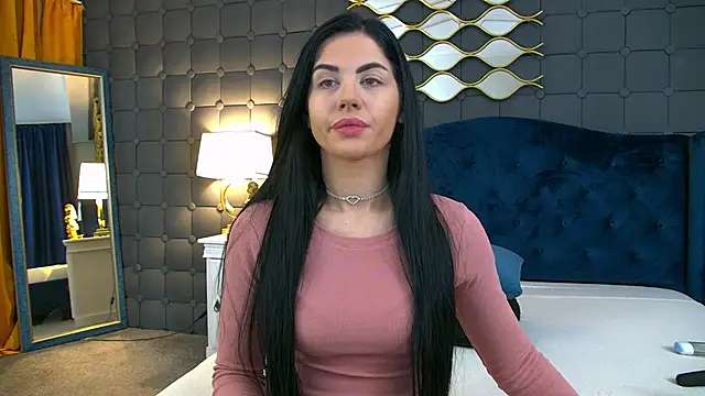 Snapshot of LeyaCass chatting on January 10, 4:25 am LeyaCass online show from January 10, 4:25 am