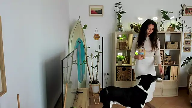 desertd2310 online show from March 8, 3:56 pm