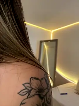 AmmyCollinsW online show from November 26, 8:32 pm