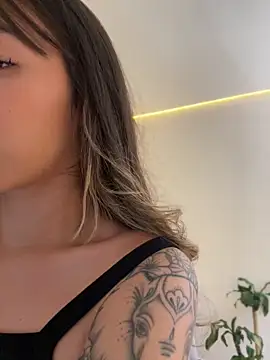 AmmyCollinsW online show from March 19, 8:13 pm