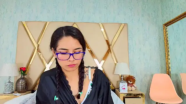 NicoleEsposito online show from February 25, 9:42 am