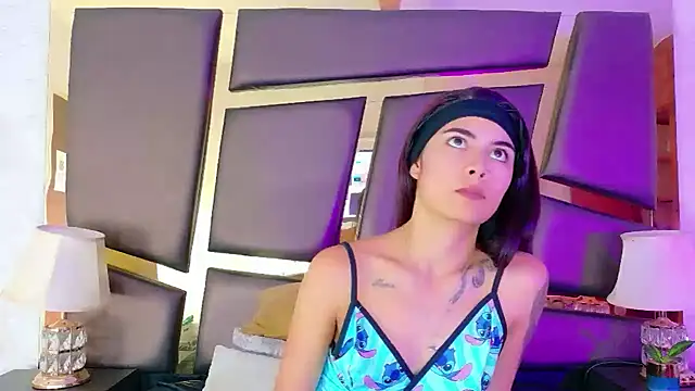 NicoleEsposito online show from September 29, 1:05 pm