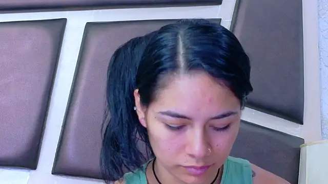 NicoleEsposito online show from May 30, 1:30 pm