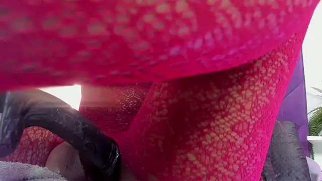 Maddyjohnsonn online show from February 5, 12:43 pm