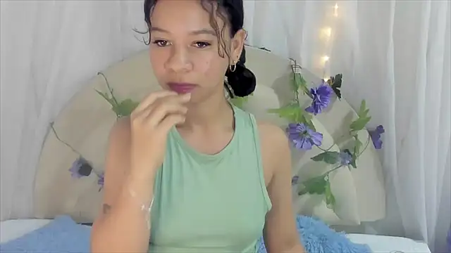 brithany rousee online show from January 24, 10:19 pm