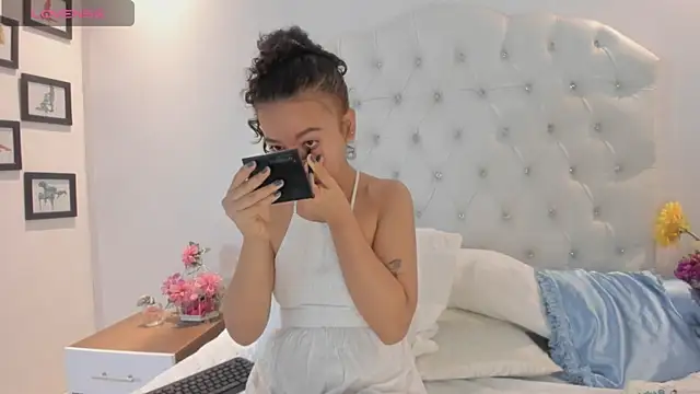 brithany rousee online show from November 15, 2:13 pm