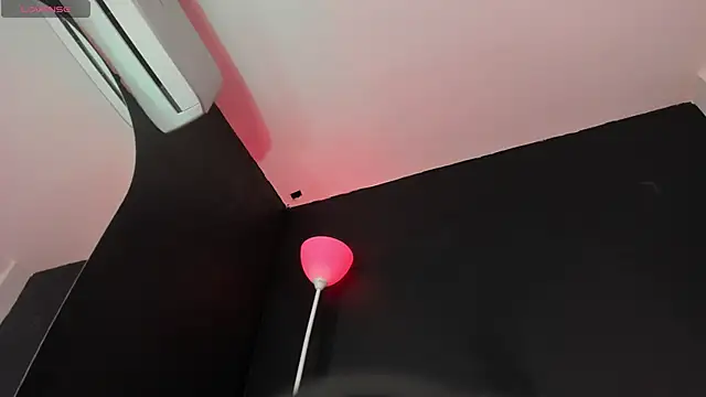 ALICEPOIXXXON online show from December 31, 1:08 pm