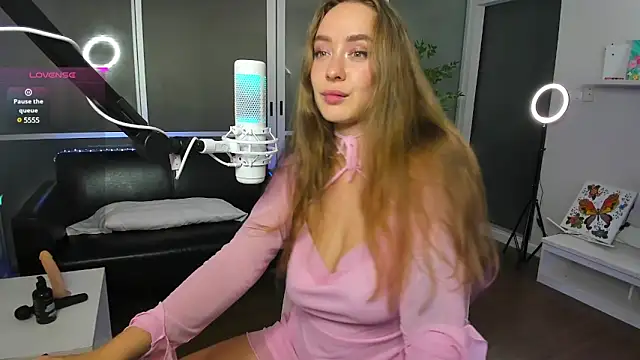 Snapshot of AngelPaull chatting on December 14, 8:40 pm AngelPaull online show from December 14, 8:40 pm