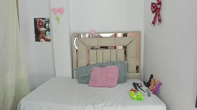 melody bonnet online show from February 7, 2:50 am