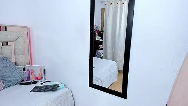 melody bonnet online show from March 16, 4:44 pm