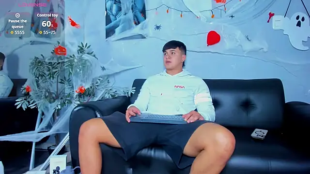 Cristopher strong online show from October 22, 1:00 pm