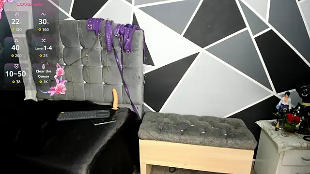 Snapshot of alyssa_magiic chatting on October 21, 1:28 am alyssa magiic online show from October 21, 1:28 am