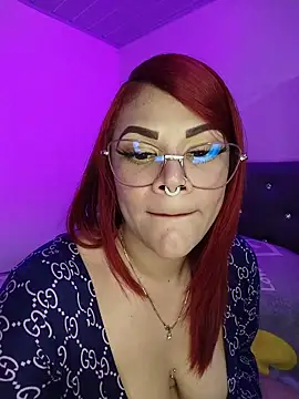 IamAlana  online show from November 15, 6:04 pm