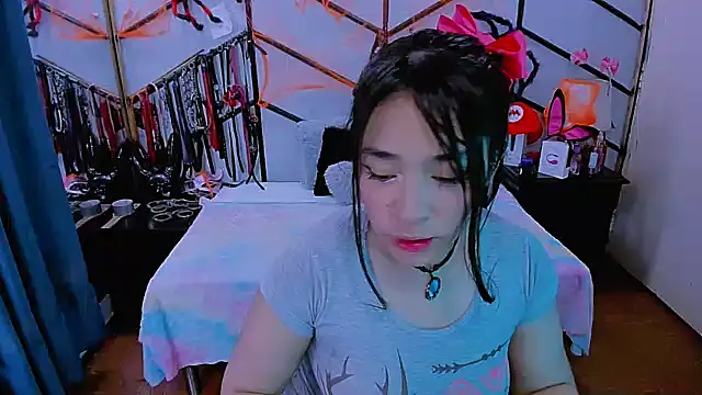 AlanaLuck online show from October 21, 7:25 pm