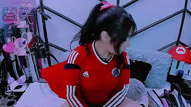 AlanaLuck online show from November 18, 7:40 pm