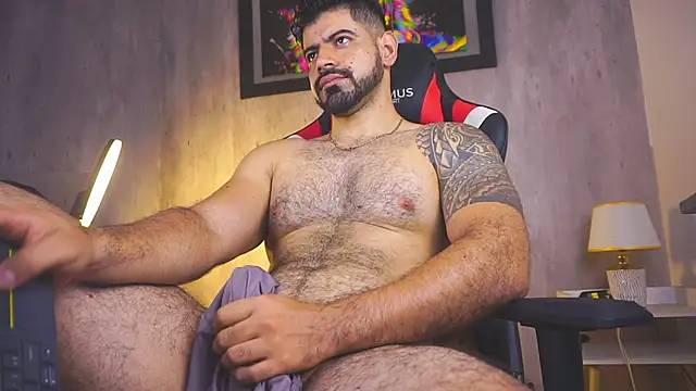 Snapshot of king_hard chatting on April 16, 9:10 am king hard online show from April 16, 9:10 am