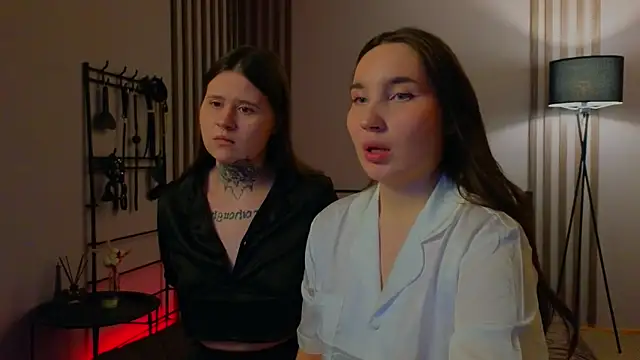 Snapshot of domDani_subMay chatting on March 2, 9:42 am domDani subMay online show from March 2, 9:42 am