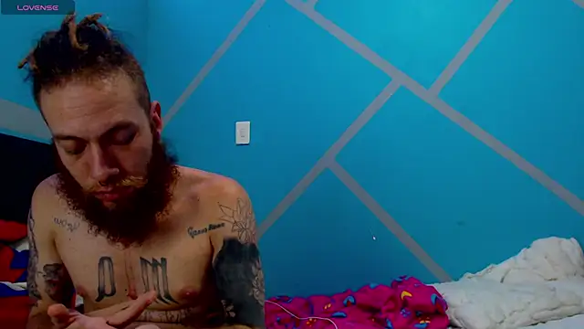 Snapshot of Nanna_and_Balder chatting on December 22, 3:25 am Nanna and Balder online show from December 22, 3:25 am