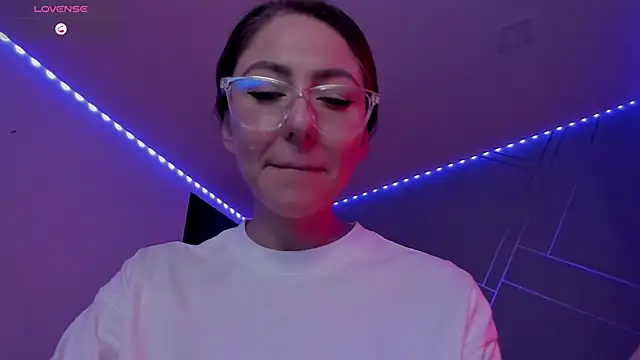 Ich Bin Julia online show from February 10, 2:59 pm