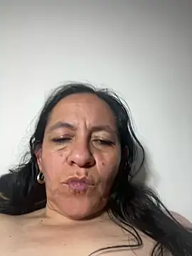 Freya Artemisa online show from March 1, 7:30 am