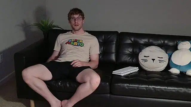 Snapshot of BlueEyedTallGuy94 chatting on September 11, 2:11 am BlueEyedTallGuy94 online show from September 11, 2:11 am