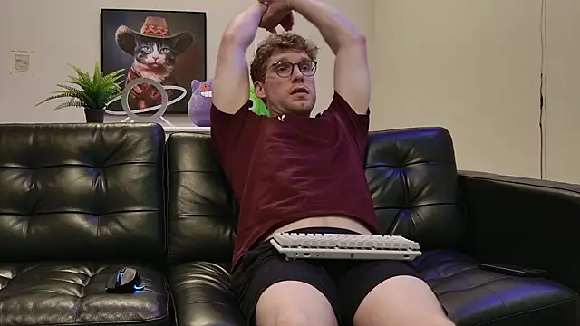 Snapshot of BlueEyedTallGuy94 chatting on September 30, 12:48 am BlueEyedTallGuy94 online show from September 30, 12:48 am