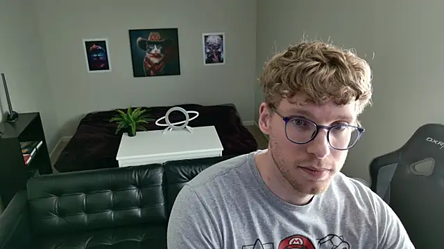 Snapshot of BlueEyedTallGuy94 chatting on March 26, 10:59 pm BlueEyedTallGuy94 online show from March 26, 10:59 pm