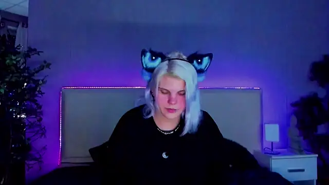 JoannLowe online show from January 15, 2:06 am