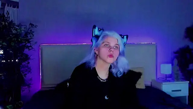 JoannLowe online show from January 25, 9:25 pm