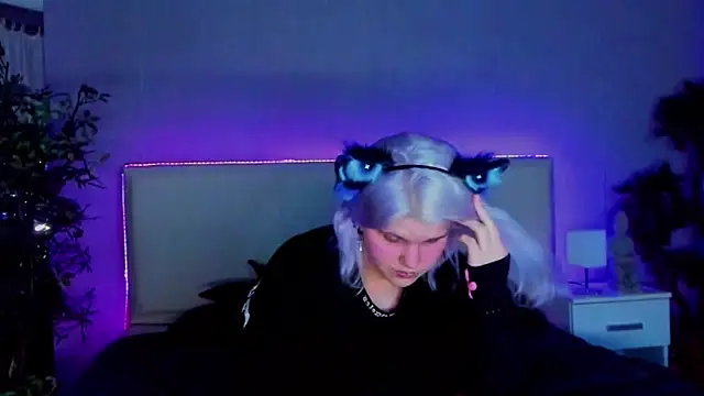 JoannLowe online show from January 29, 2:09 am