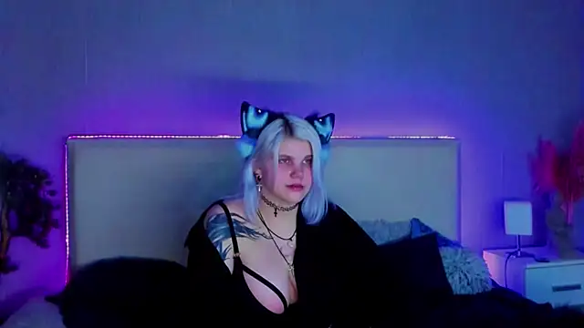 JoannLowe online show from February 23, 2:51 am