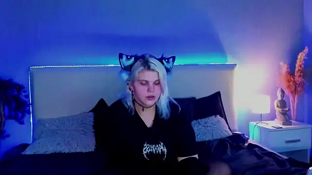 JoannLowe online show from March 17, 12:19 am