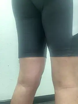 Snapshot of MiamiBang chatting on February 6, 11:58 pm MiamiBang online show from February 6, 11:58 pm