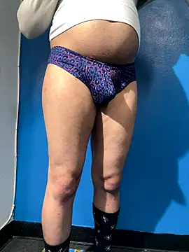 Snapshot of MiamiBang chatting on October 22, 11:54 am MiamiBang online show from October 22, 11:54 am