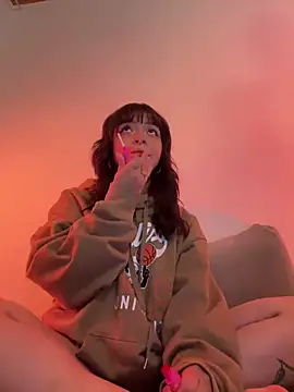 Ashley Chriss online show from December 22, 5:01 am