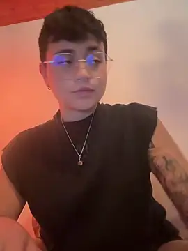 Ashley Chriss online show from January 9, 6:59 am