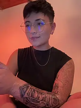 Ashley Chriss online show from January 15, 5:50 am