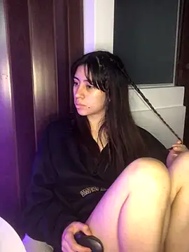 Catyloves online show from December 5, 5:04 am