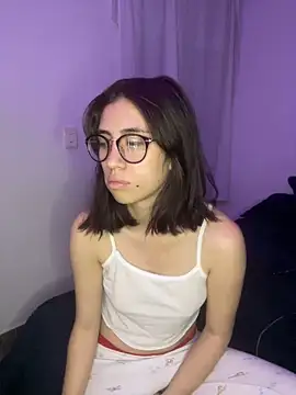 Catyloves online show from March 2, 8:59 am