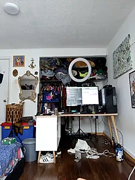 Siriss boyrag online show from March 28, 2:16 pm