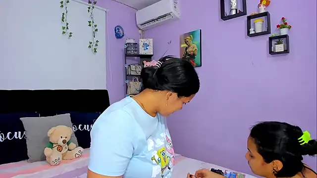 Snapshot of sara_mendez2 chatting on January 9, 11:56 pm sara mendez2 online show from January 9, 11:56 pm
