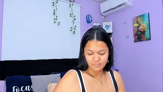 Snapshot of sara_mendez2 chatting on January 13, 11:17 pm sara mendez2 online show from January 13, 11:17 pm