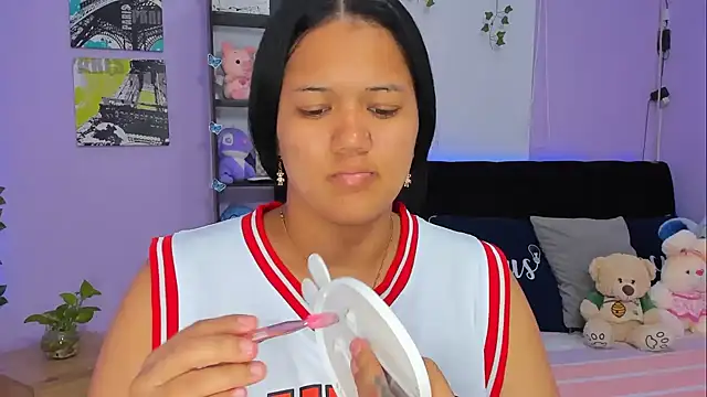 Snapshot of sara_mendez2 chatting on February 7, 11:24 pm sara mendez2 online show from February 7, 11:24 pm