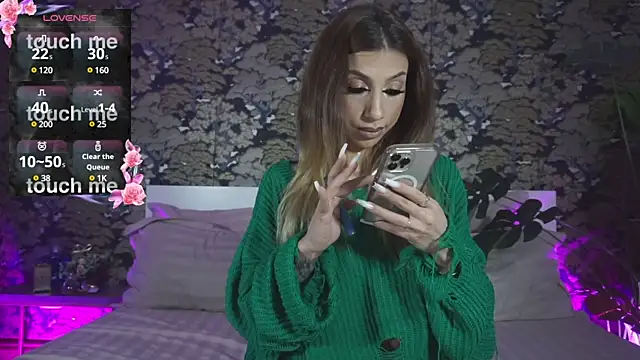 Snapshot of BrianaGolddenn chatting on December 22, 4:48 pm BrianaGolddenn online show from December 22, 4:48 pm