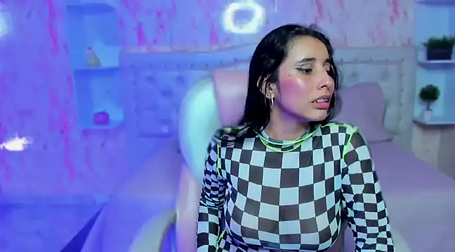 VICTORIA HOUSTON online show from February 22, 10:09 pm