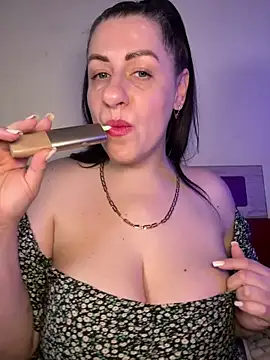 Evelinia online show from May 25, 3:40 pm