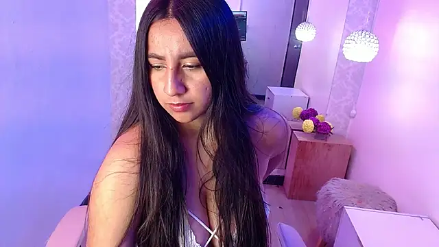 Snapshot of ailyn_miranda chatting on February 23, 8:33 pm ailyn miranda online show from February 23, 8:33 pm